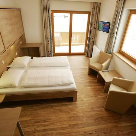 Familien & Wohlfuhlhotel Johanneshof Saalbach-Hinterglemm Bagian luar foto