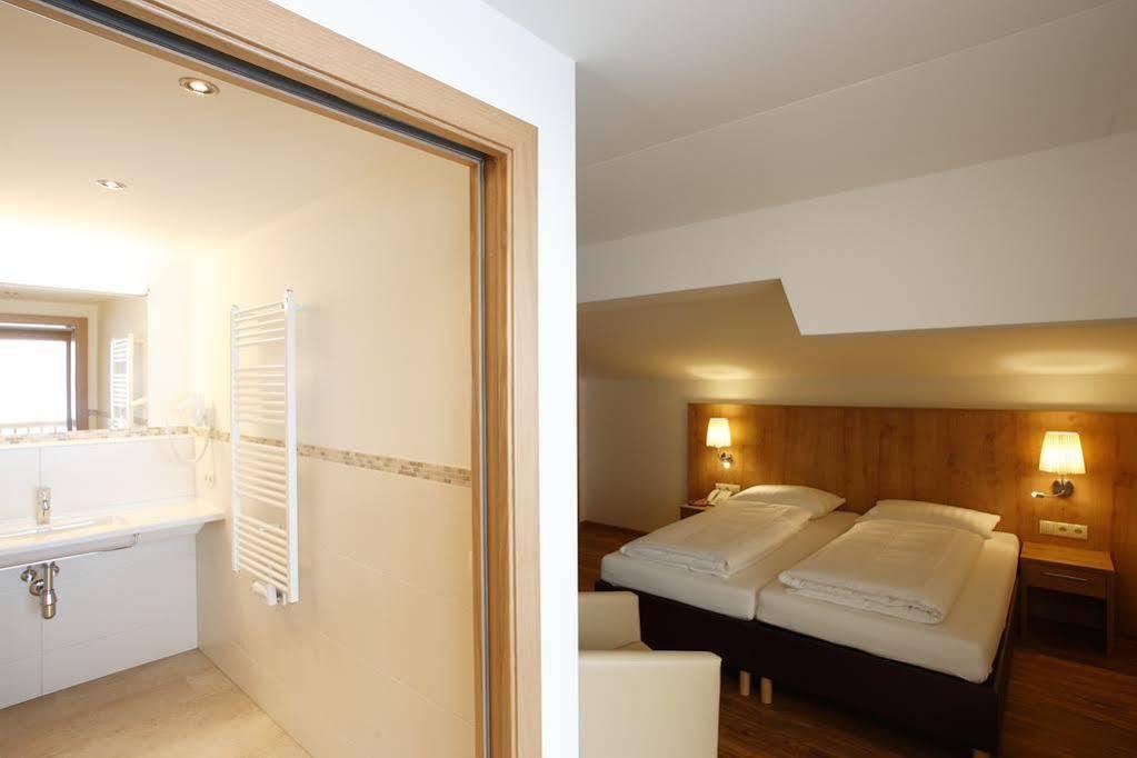 Familien & Wohlfuhlhotel Johanneshof Saalbach-Hinterglemm Bagian luar foto