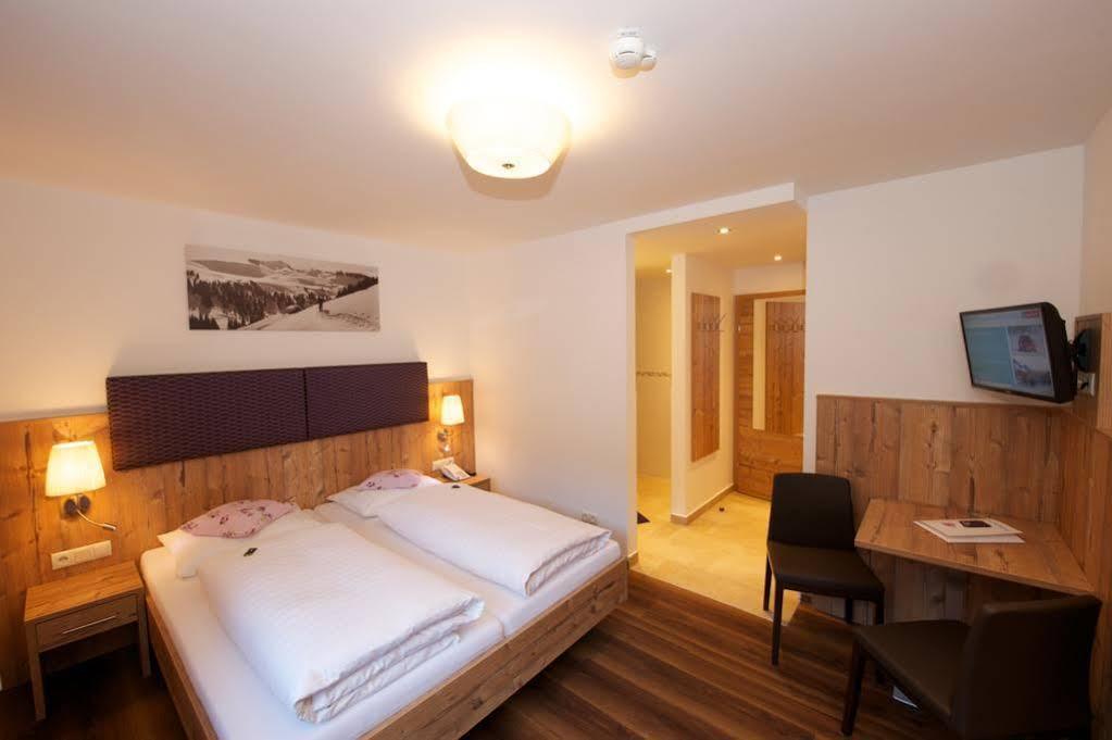 Familien & Wohlfuhlhotel Johanneshof Saalbach-Hinterglemm Bagian luar foto